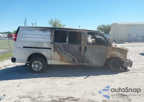 2018 Chevrolet Express 2500 Work Van из США, поврежденный, VIN 1GCWGAFP1J1299445